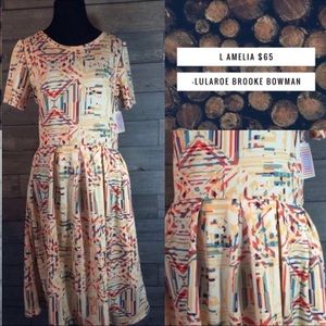 Large LuLaRoe Amelia NWT